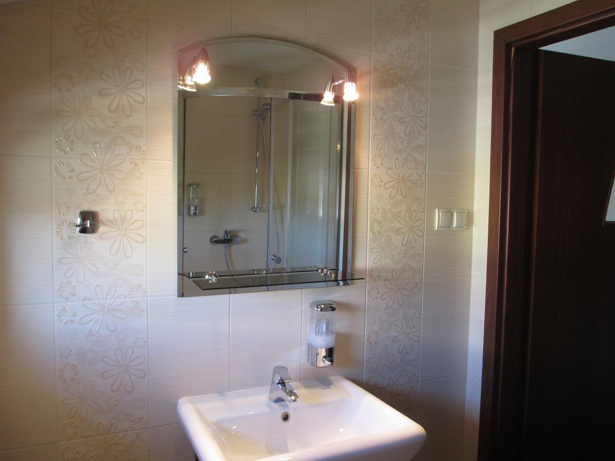 U Agaty Otel Krosno Dış mekan fotoğraf